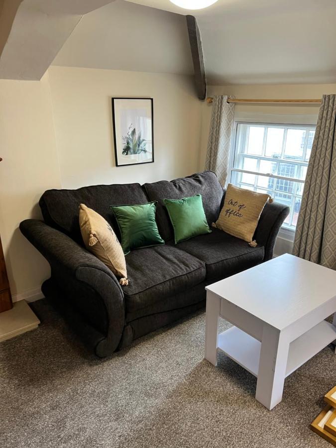 The Hideaway Holywell 1 Apartment ภายนอก รูปภาพ