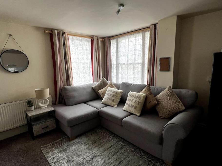 The Hideaway Holywell 1 Apartment ภายนอก รูปภาพ