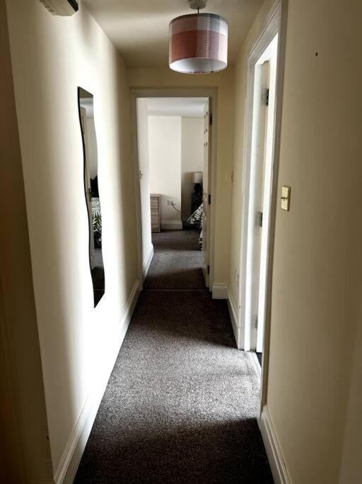 The Hideaway Holywell 1 Apartment ภายนอก รูปภาพ