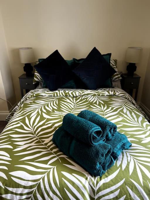 The Hideaway Holywell 1 Apartment ภายนอก รูปภาพ