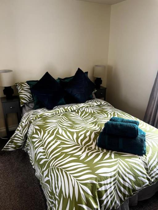 The Hideaway Holywell 1 Apartment ภายนอก รูปภาพ