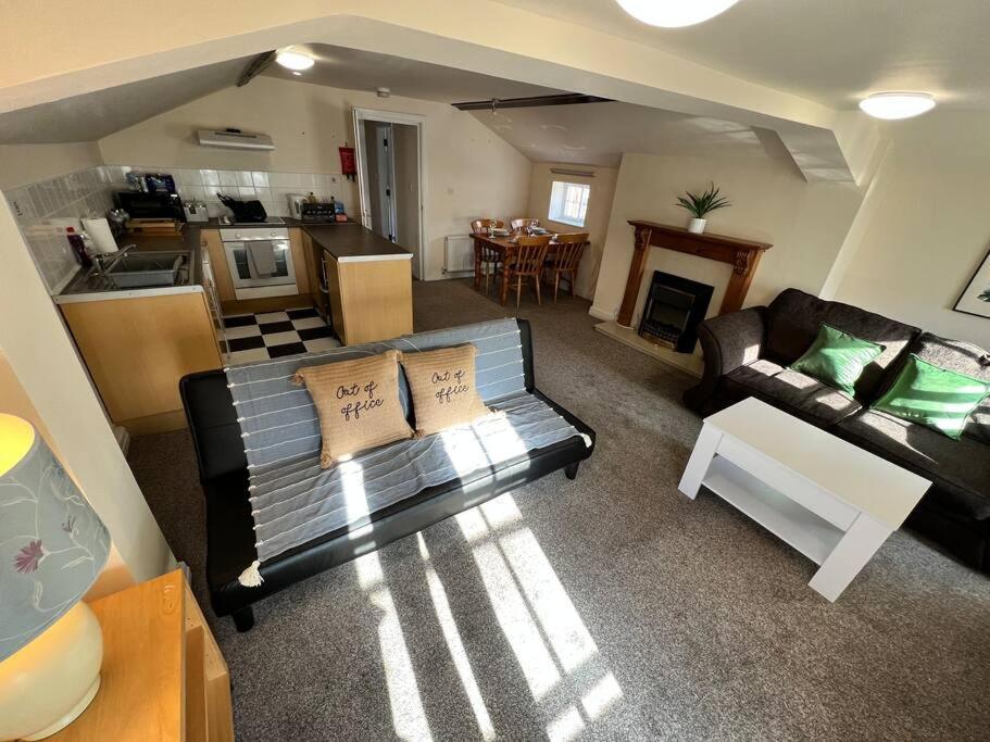 The Hideaway Holywell 1 Apartment ภายนอก รูปภาพ